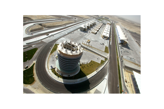 Bird eye view of the Bahrain International Racing Circuit with Dyneon™ PTFE coated roofs